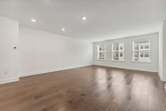 46 Mariveles Way in Tinton Falls, NJ - Building Photo - Building Photo