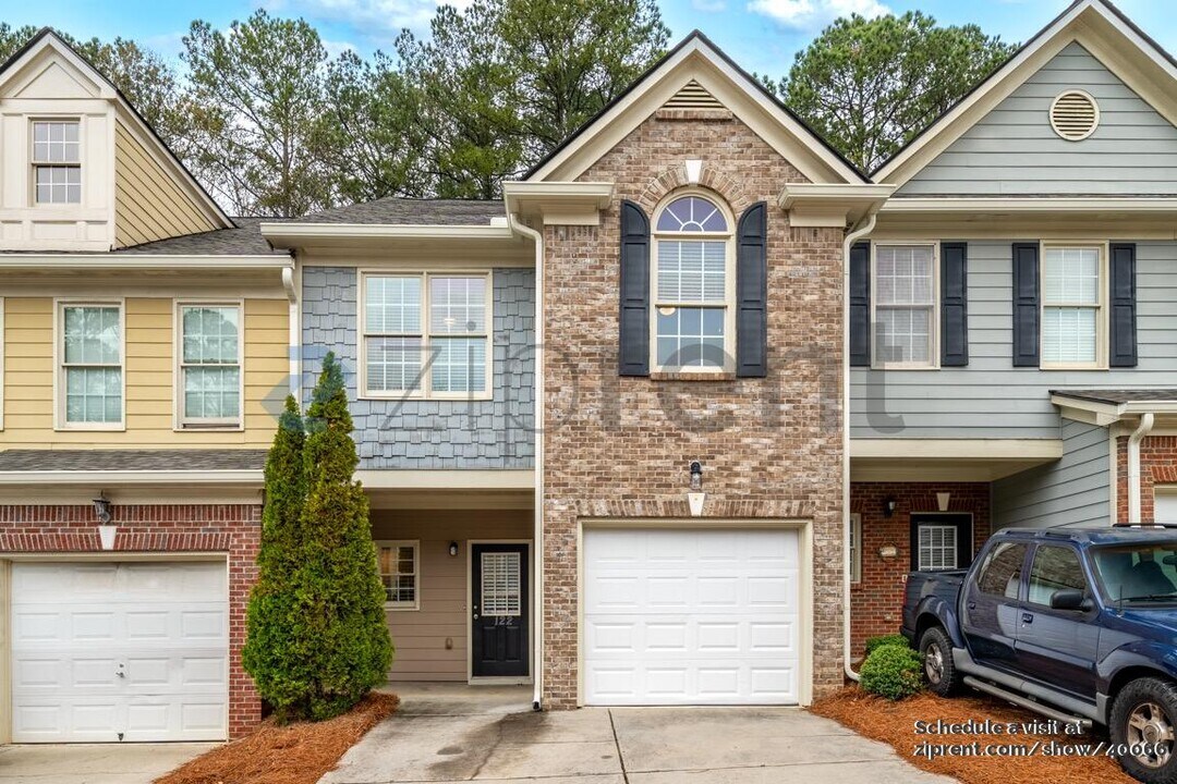 122 Red Barn Ln in Acworth, GA - Building Photo