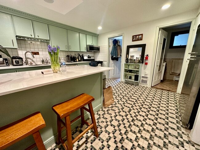 8 Fulkerson St, Unit 1 in Cambridge, MA - Building Photo - Building Photo