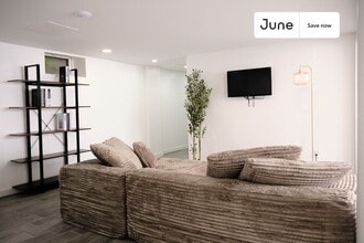 624 E 17th St in Brooklyn, NY - Foto de edificio - Building Photo