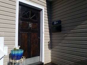 25 Makemoney Ave, Unit Upstairs in Wanaque, NJ - Building Photo - Building Photo