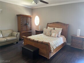 9221 Triana Terrace in Ft. Myers, FL - Foto de edificio - Building Photo