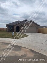 7009 13th St in Lubbock, TX - Building Photo