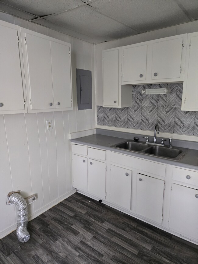 property at 252 E Main St