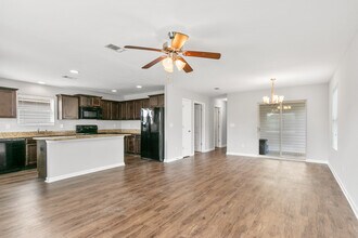 16411 Waterbury Ln in Moundville, AL - Building Photo - Building Photo