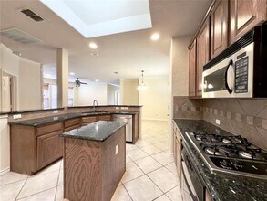 7917 Creek View Dr in North Richland Hills, TX - Building Photo - Building Photo