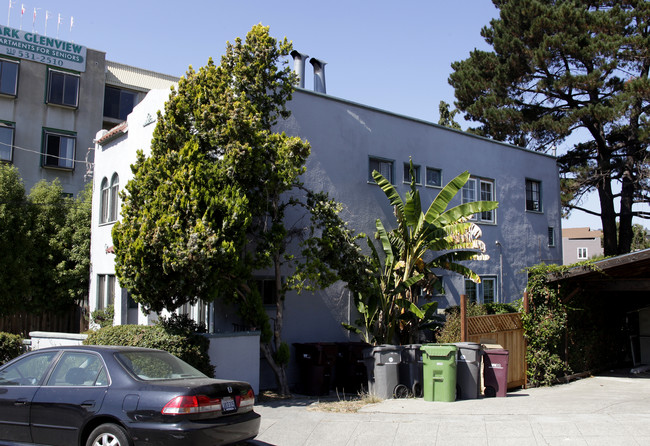3773 Park Boulevard Way in Oakland, CA - Building Photo - Building Photo