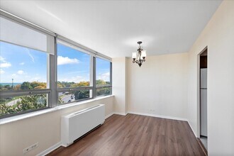 5701 N Sheridan Rd in Chicago, IL - Building Photo - Building Photo