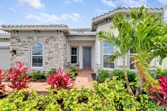 10778 Stellar Cir in Palm Beach Gardens, FL - Building Photo - Building Photo