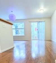 2155 NE Cadbury Ave in Beaverton, OR - Building Photo - Building Photo