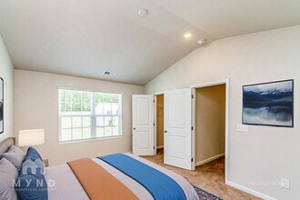 327 Taverners Ln in Angier, NC - Foto de edificio - Building Photo