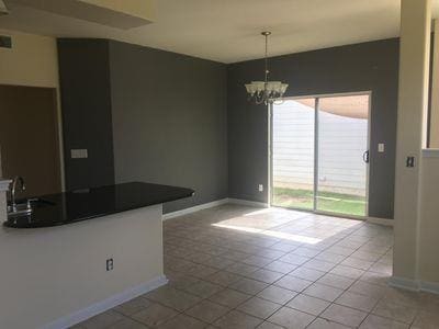 1612 Sanders in Kyle, TX - Foto de edificio - Building Photo