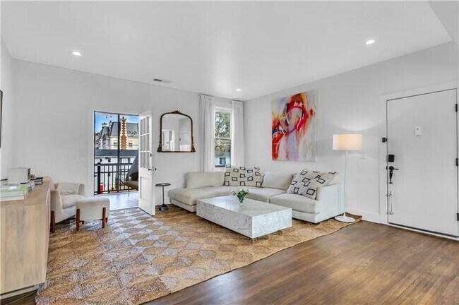 property at 88 Peachtree Memorial Dr NW