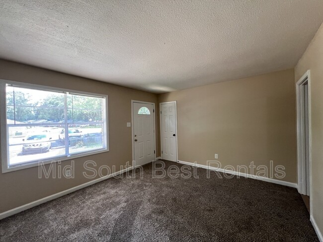 2968 Ajanders Cove in Memphis, TN - Building Photo - Building Photo