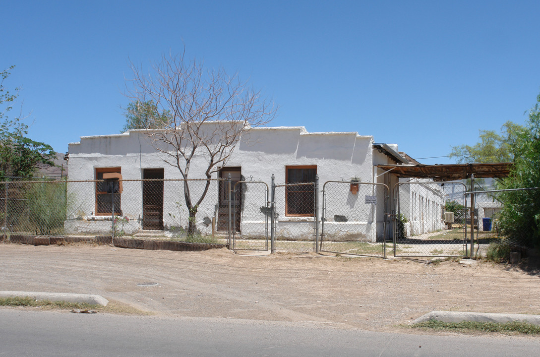 3811 Pera Ave in El Paso, TX - Building Photo