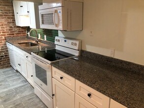 1308 Fairmont St NW, Unit Apt. 4 in Washington, DC - Foto de edificio - Building Photo