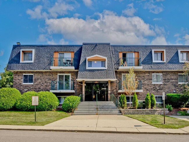 property at 3849 N Parkway Dr