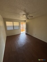 1201 S 23rd St in Copperas Cove, TX - Foto de edificio - Building Photo