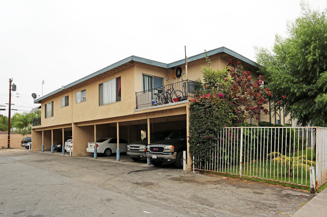 14202 Buena St in Garden Grove, CA - Foto de edificio - Building Photo