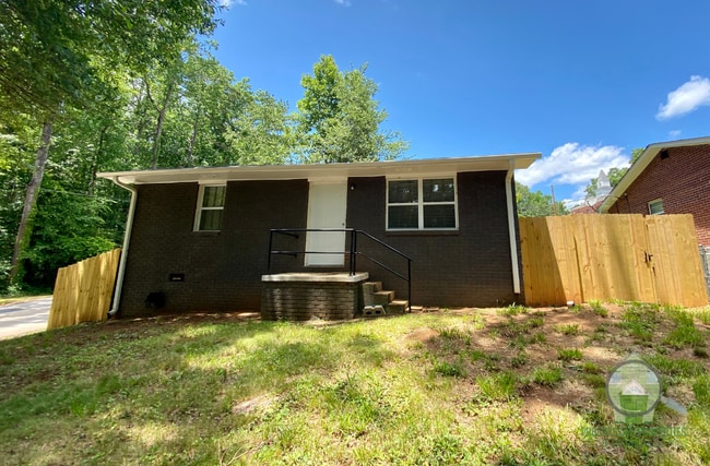 403 Glenn Rd