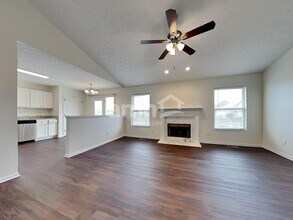 1266 Poplar Hill Dr in Lebanon, OH - Foto de edificio - Building Photo