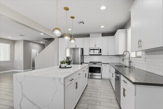 9362 Noble Sage Ave in Las Vegas, NV - Building Photo - Building Photo