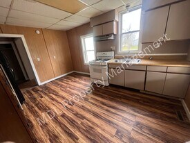 401 Litchfield St in Bay City, MI - Building Photo