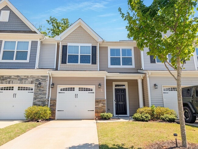 206 Brochaill Ct in Powdersville, SC - Building Photo - Building Photo