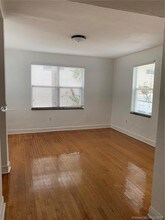 726 Meridian Ave-Unit -6 in Miami Beach, FL - Foto de edificio - Building Photo