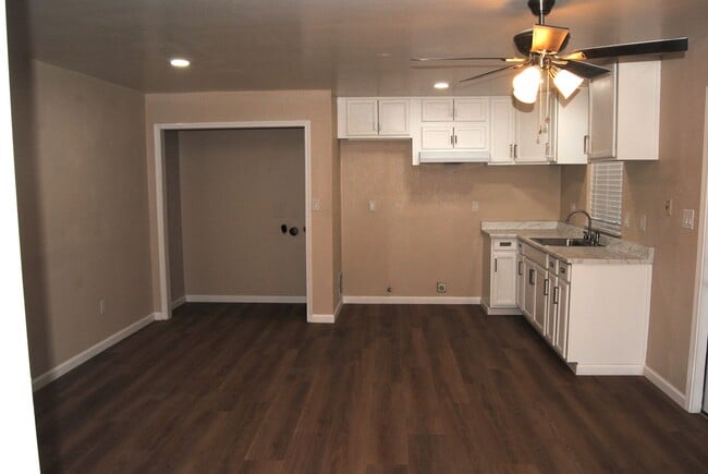 4809 Hahn Ave in Bakersfield, CA - Building Photo - Building Photo