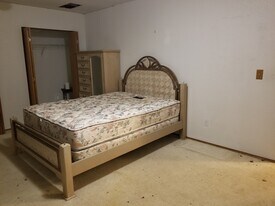 6411 72nd Dr NE in Marysville, WA - Building Photo