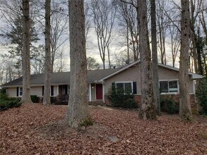 3740 Clubland Dr in Marietta, GA - Building Photo - Building Photo
