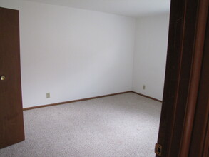 5 Williamsburg Ct, Unit A in Pekin, IL - Building Photo - Building Photo