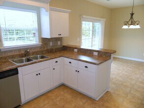 899 Westlawn Dr in Grovetown, GA - Building Photo - Building Photo