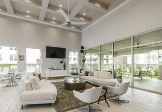 3300 Towers Blvd in Seabrook, TX - Building Photo - Building Photo