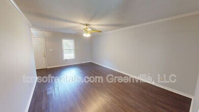 113 Hipps Ave in Simpsonville, SC - Building Photo - Building Photo