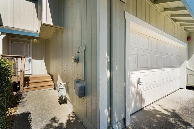 7 Meridian Cir in Rohnert Park, CA - Building Photo - Building Photo