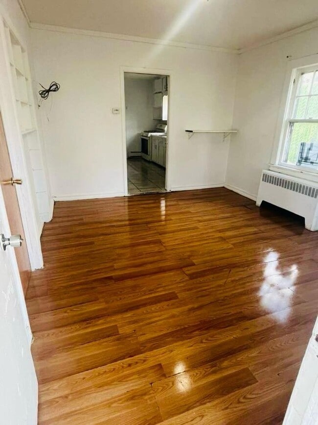 property at 14 Sylvan Ct