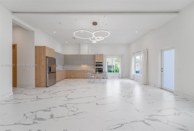 635 SW 9th St in Hallandale Beach, FL - Building Photo - Building Photo