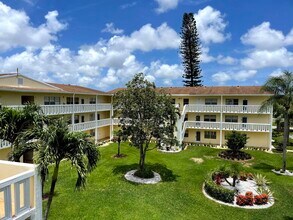 198 Dorset E in Boca Raton, FL - Building Photo - Building Photo