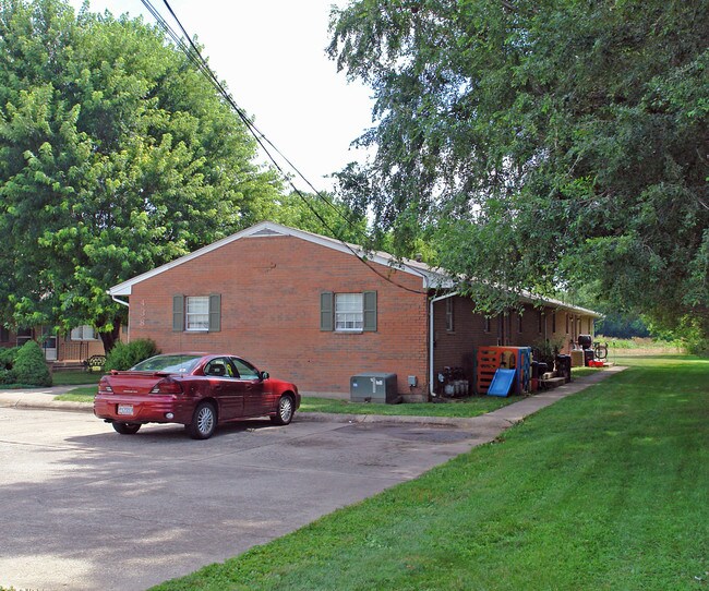 438 S Walnut St in Germantown, OH - Foto de edificio - Building Photo