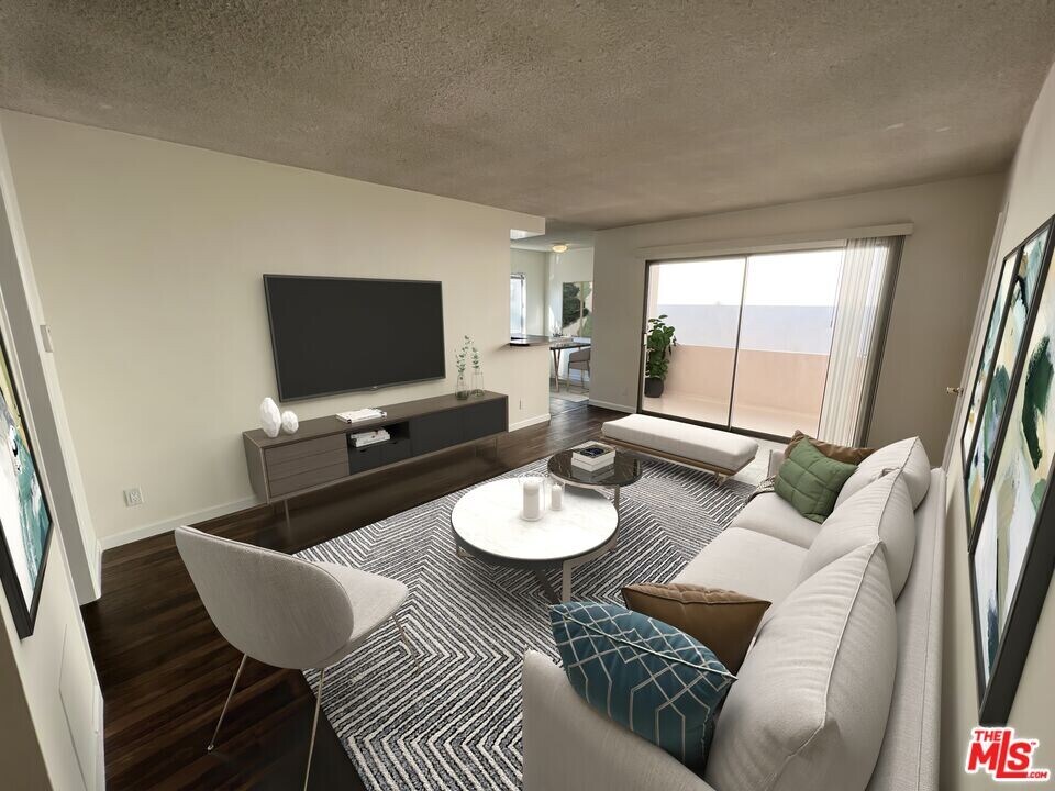 11727 Mayfield Ave in Los Angeles, CA - Building Photo