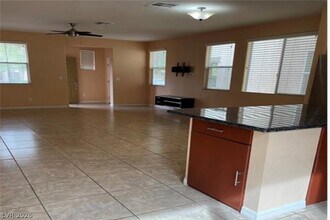 8469 Trudeau Ave in Las Vegas, NV - Building Photo - Building Photo