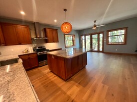 2893a Scotts Right of Way, Unit Lower in Sebastopol, CA - Building Photo