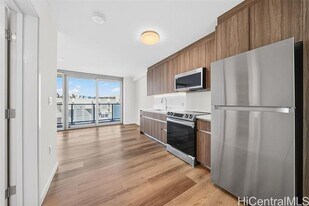 1500 Rycroft St in Honolulu, HI - Building Photo