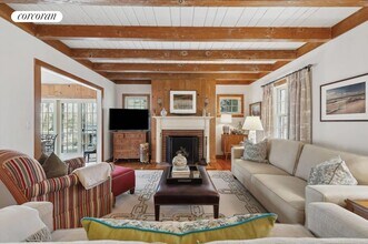 17 Deep Woods Ln in Amagansett, NY - Foto de edificio - Building Photo