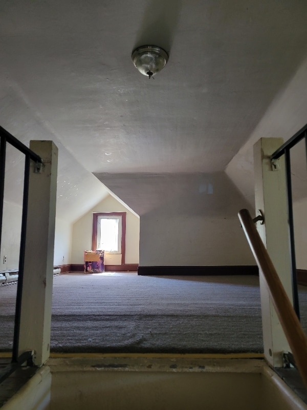 912 Hancock Ave in Vandergrift, PA - Building Photo - Building Photo