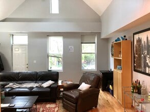 2118 N Hoyne Ave in Chicago, IL - Building Photo - Building Photo