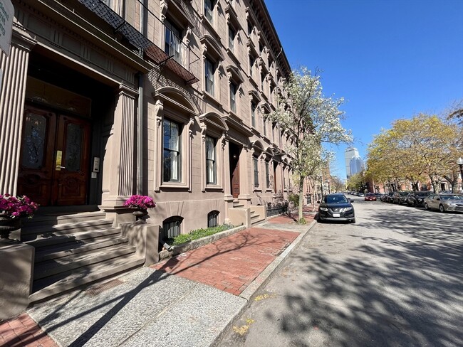 37 W Newton St in Boston, MA - Building Photo - Building Photo