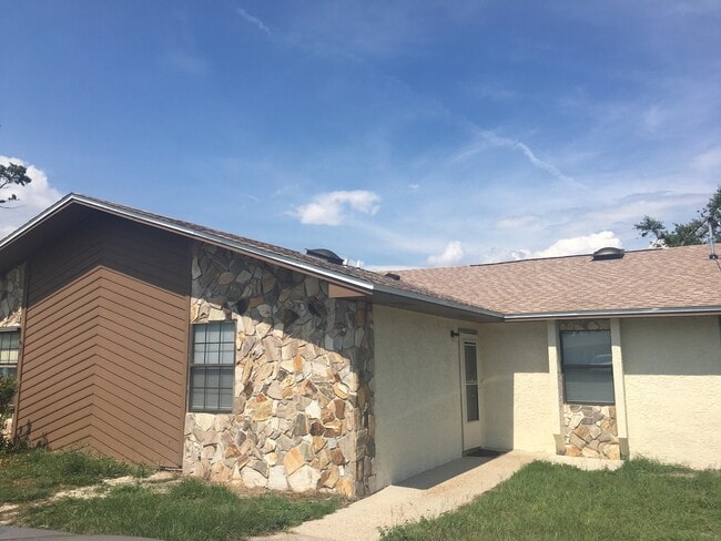 property at 625 N 9th St